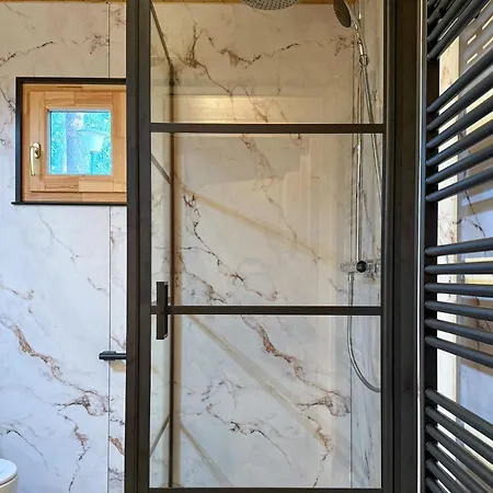 Vakantiehuis Gorgeous In With Wifi